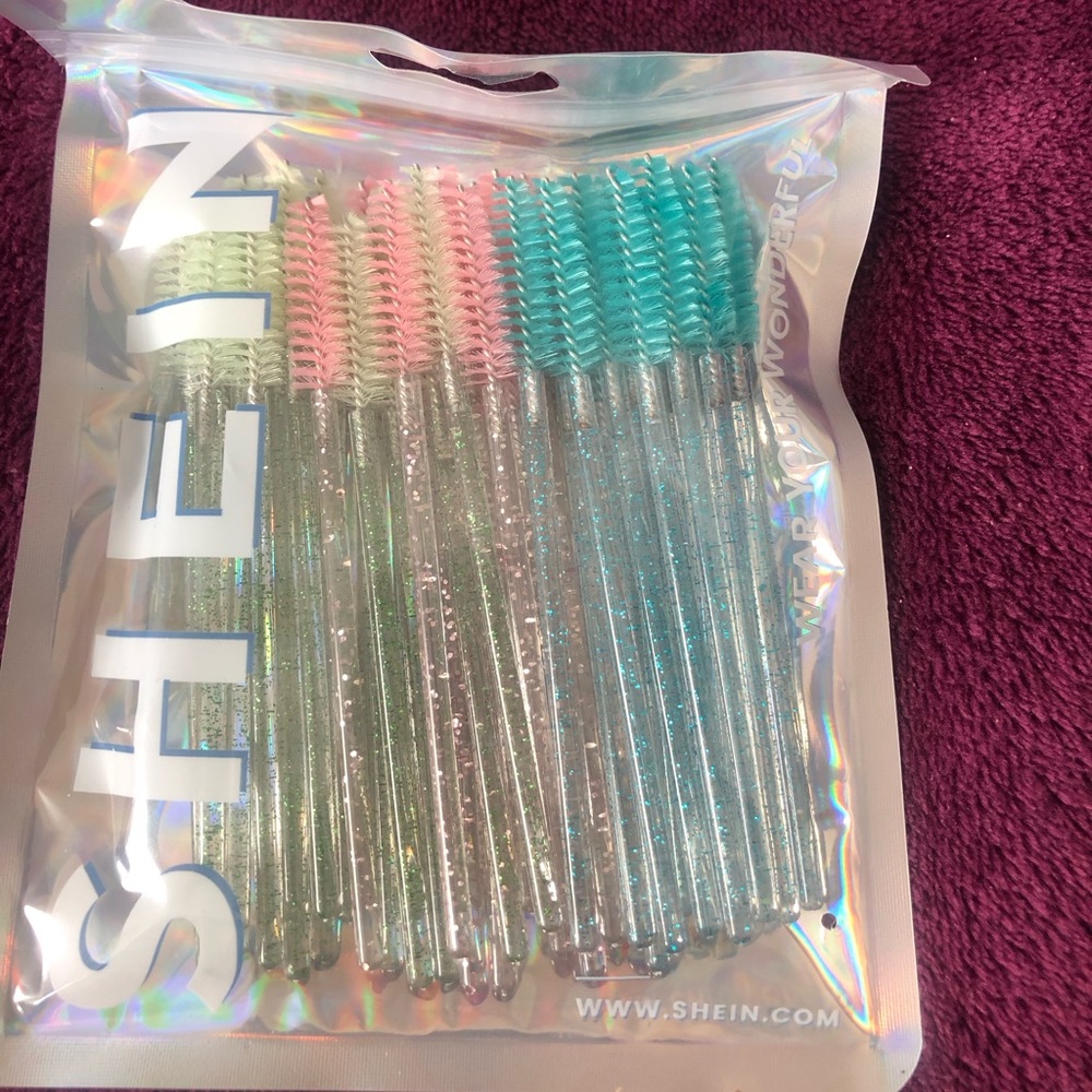 Spool brushes